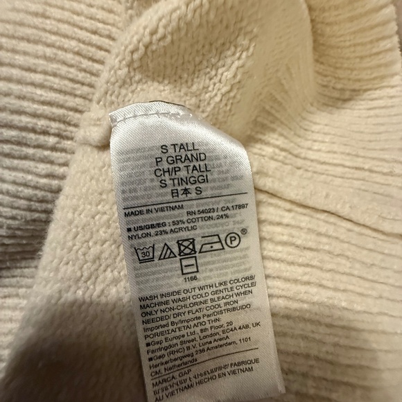 Gap Sweater - Picture 4 of 4